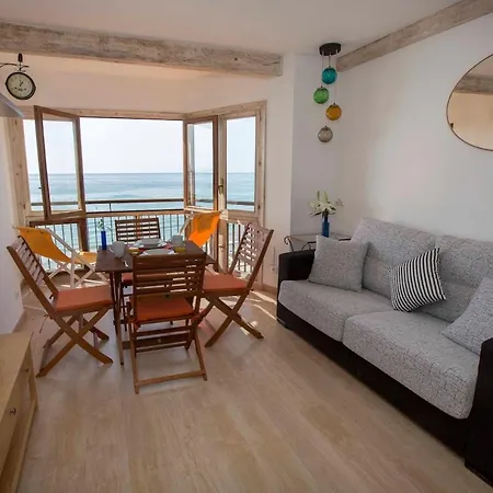 Front-awesome Seaviews-aa-wifi